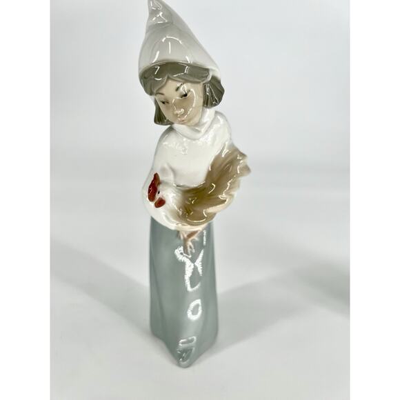 Lladro Figurines "Angel Praying" #4538 & “Girl Holding Rooster” #4677 No Box - Picture 7 of 14